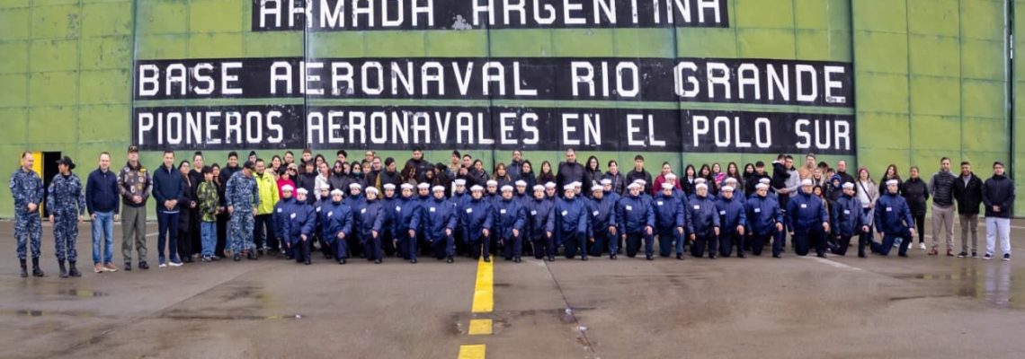 base aeronaval